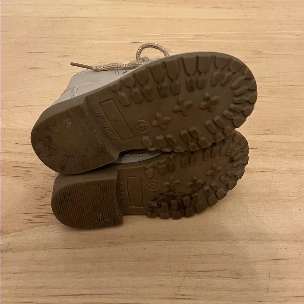 Old Navy Kids Lace-Up Boots - Beige